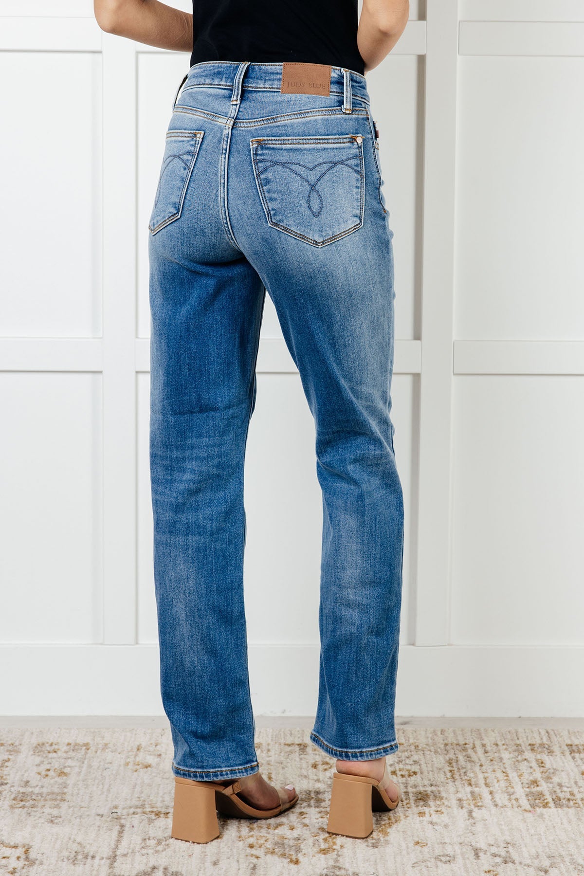 JUDY BLUE  Nivea Vintage Wash Thermal Straight Jeans